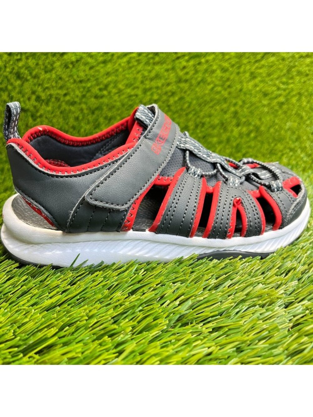 Skechers C-Flex 2.0 Boys Size 13C Black Red White Casual Outdoor Fishing Sandals